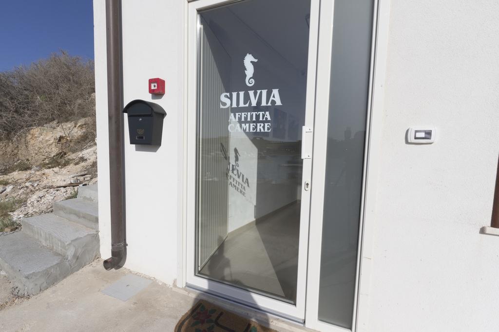 Silvia Affittacamere ランペドゥーザ エクステリア 写真